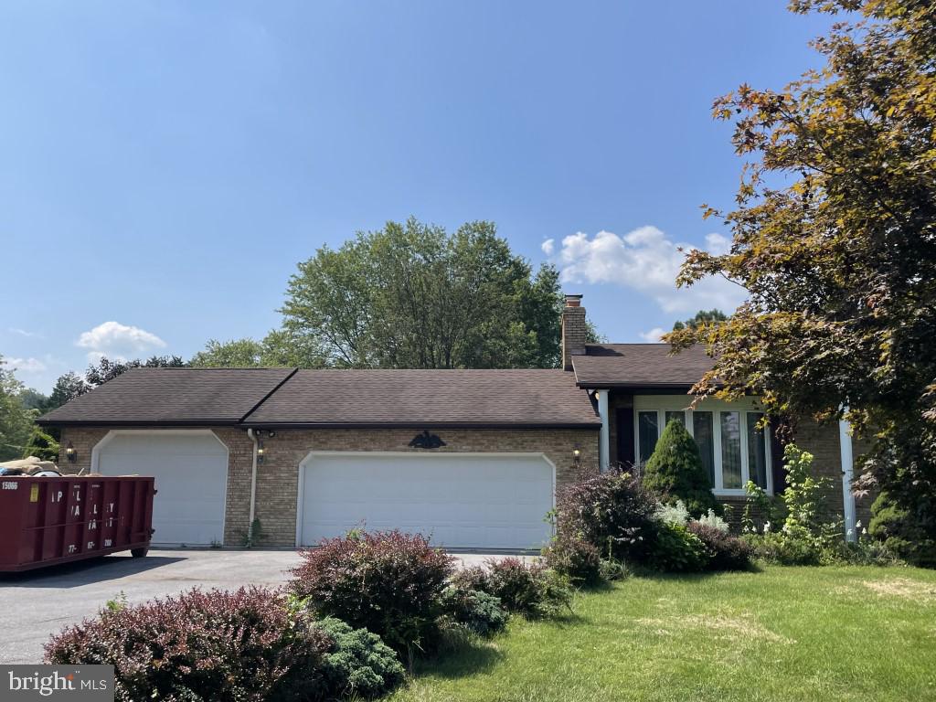 7622 Neck Road Williamsport, MD 21795 - Photo 6 of 55 3 BAY ATTACHED OVERSIZED GARAGE W/EQUIPMENT SHED