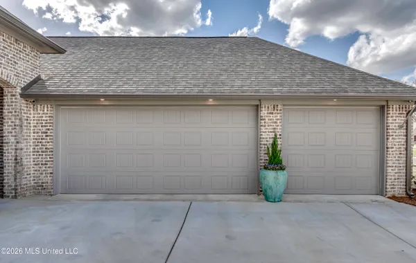 $459,900 | 913 Waters Edge, Brandon, MS 39047