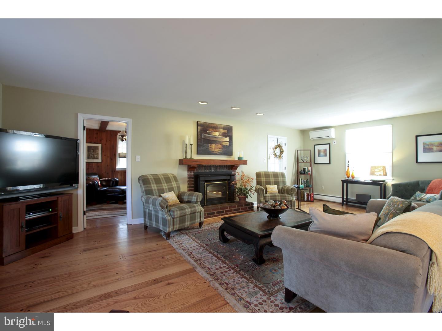 192 Stoneybrook Road Newtown, PA 18940 - Photo 2 of 25