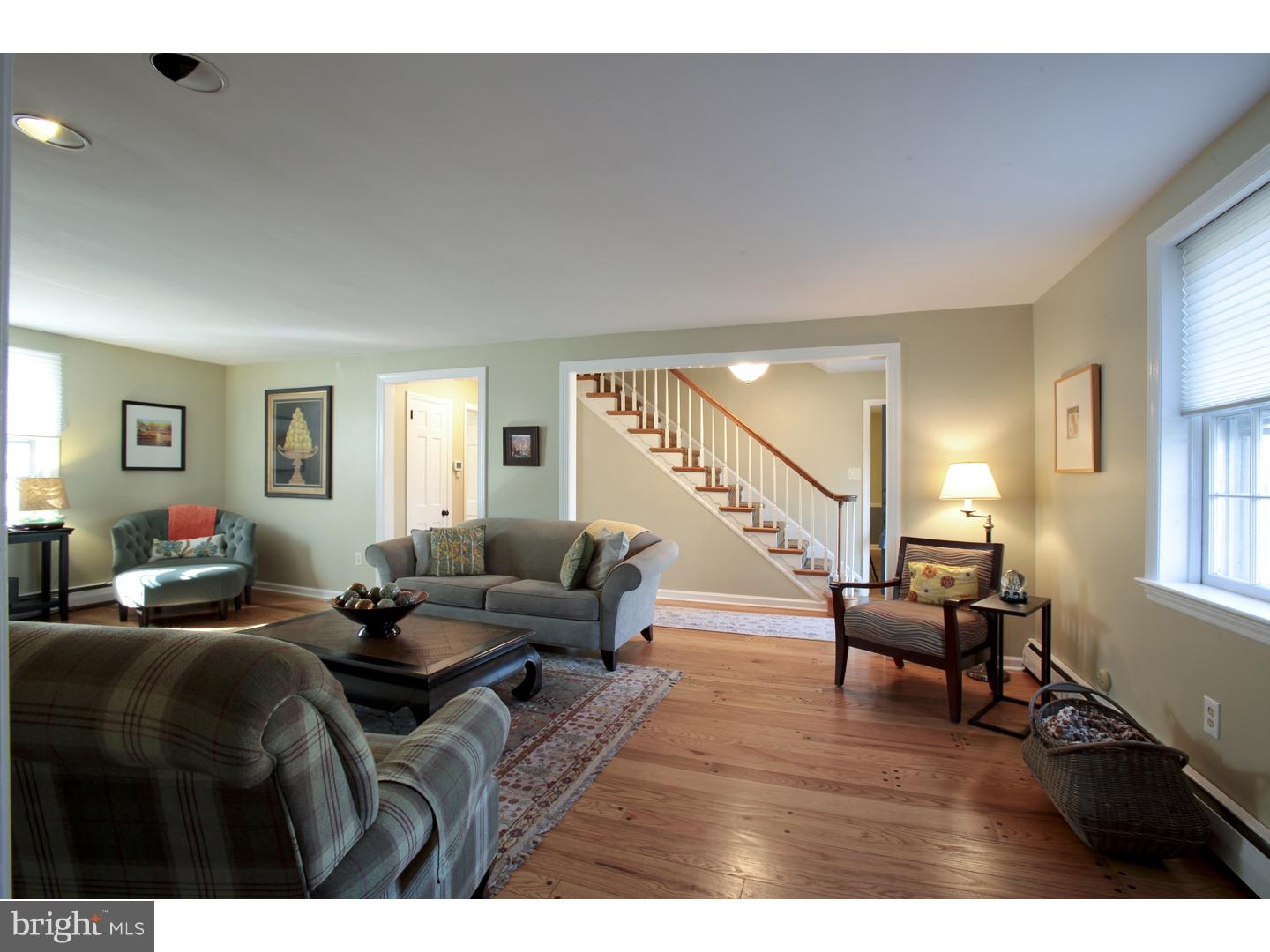 192 Stoneybrook Road Newtown, PA 18940 - Photo 3 of 25