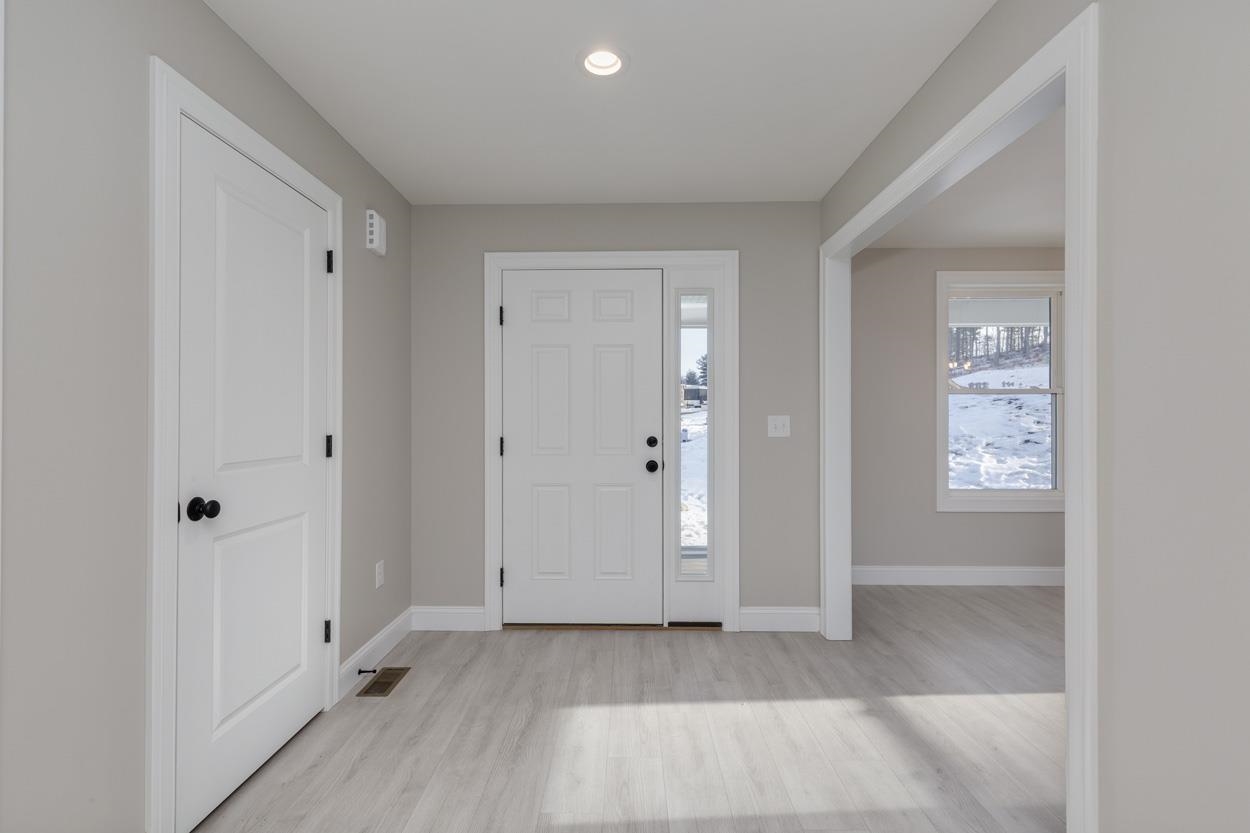 30 Windsor Lane, Unit 9 Hudson, NH 03051 - Photo 14 of 22