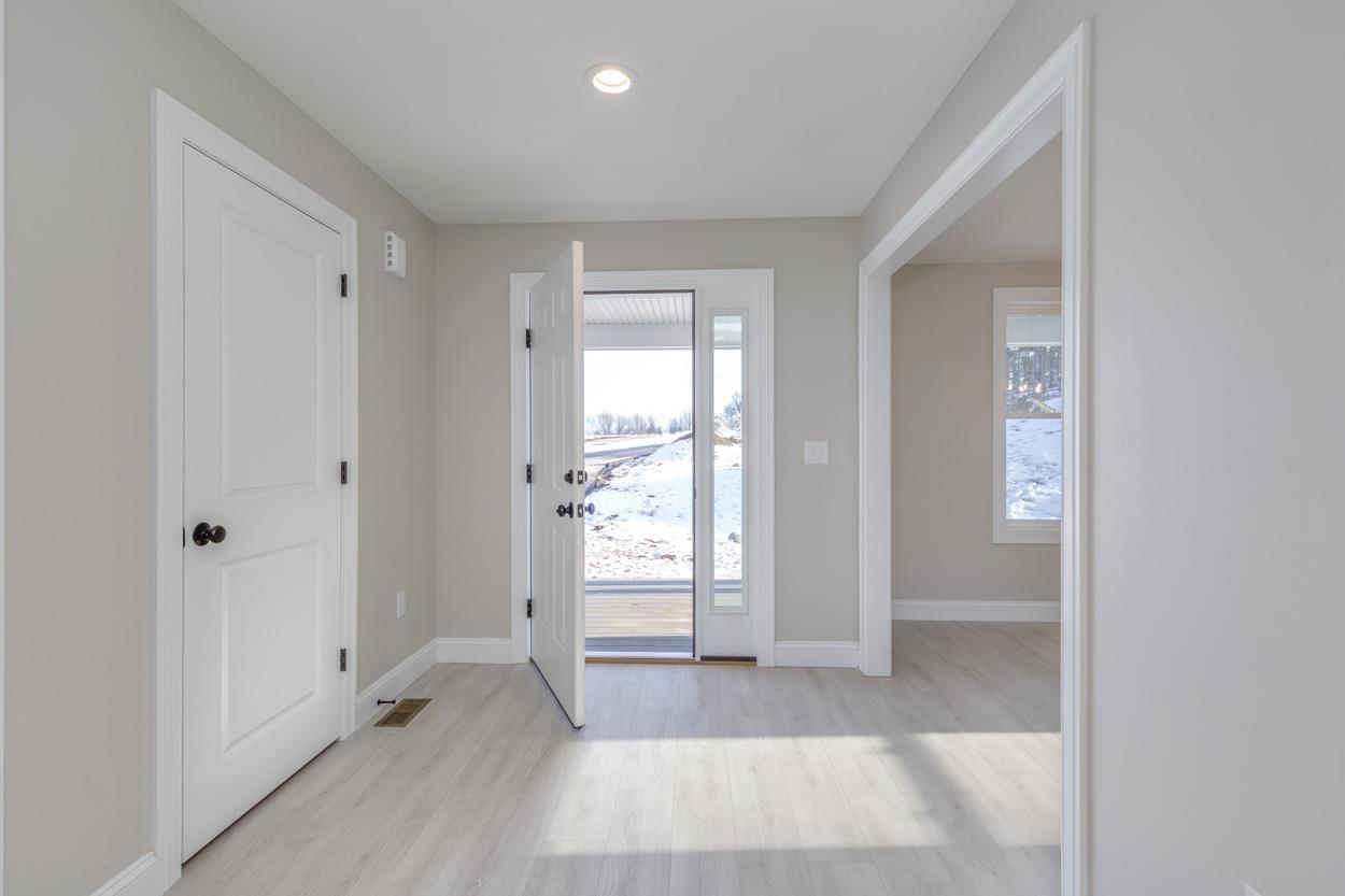 30 Windsor Lane, Unit 9 Hudson, NH 03051 - Photo 15 of 22