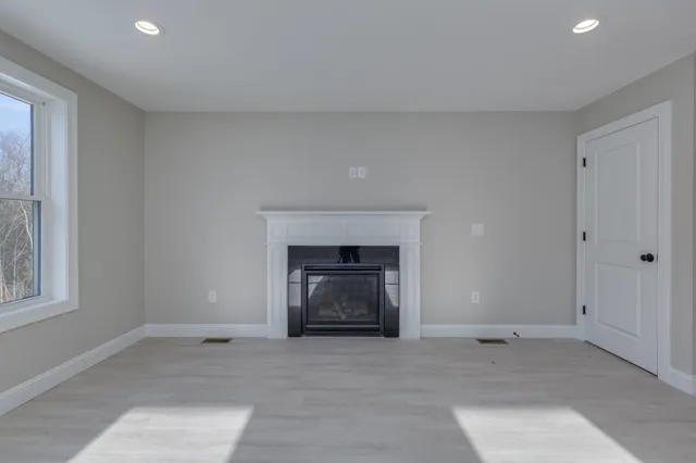 $599,900 | 30 Windsor Lane, Unit 9, Hudson, NH 03051