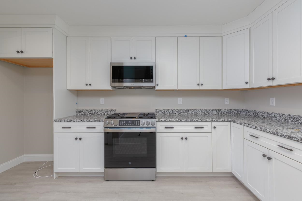 30 Windsor Lane, Unit 9 Hudson, NH 03051 - Photo 10 of 22