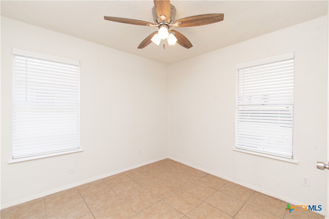 4405 Teri Road, Unit B Austin, TX 78744 - Photo 14 of 18