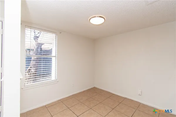 $1,450 | 4405 Teri Road, Unit B, Austin, TX 78744