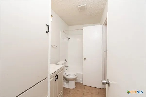 $1,450 | 4405 Teri Road, Unit B, Austin, TX 78744