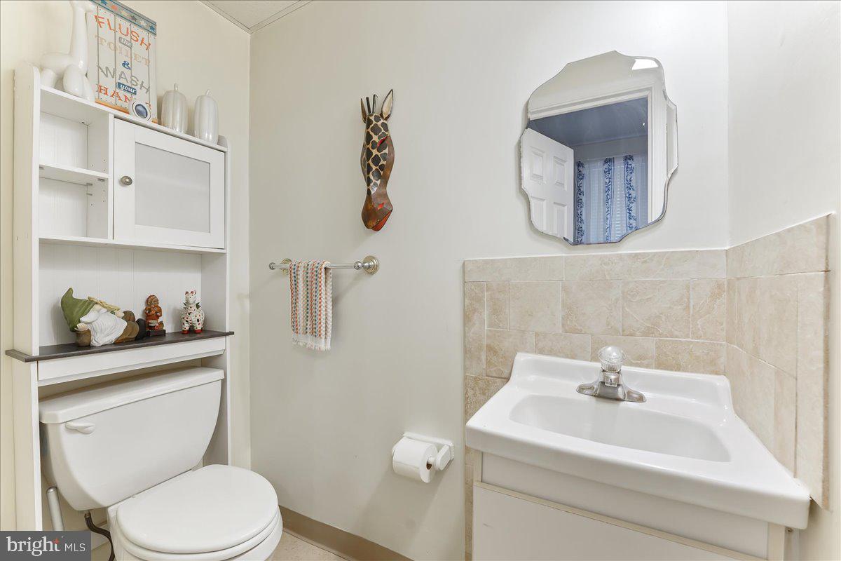 14 West Ridley Avenue Ridley Park, PA 19078 - Photo 14 of 29 Powder Room 1st floor