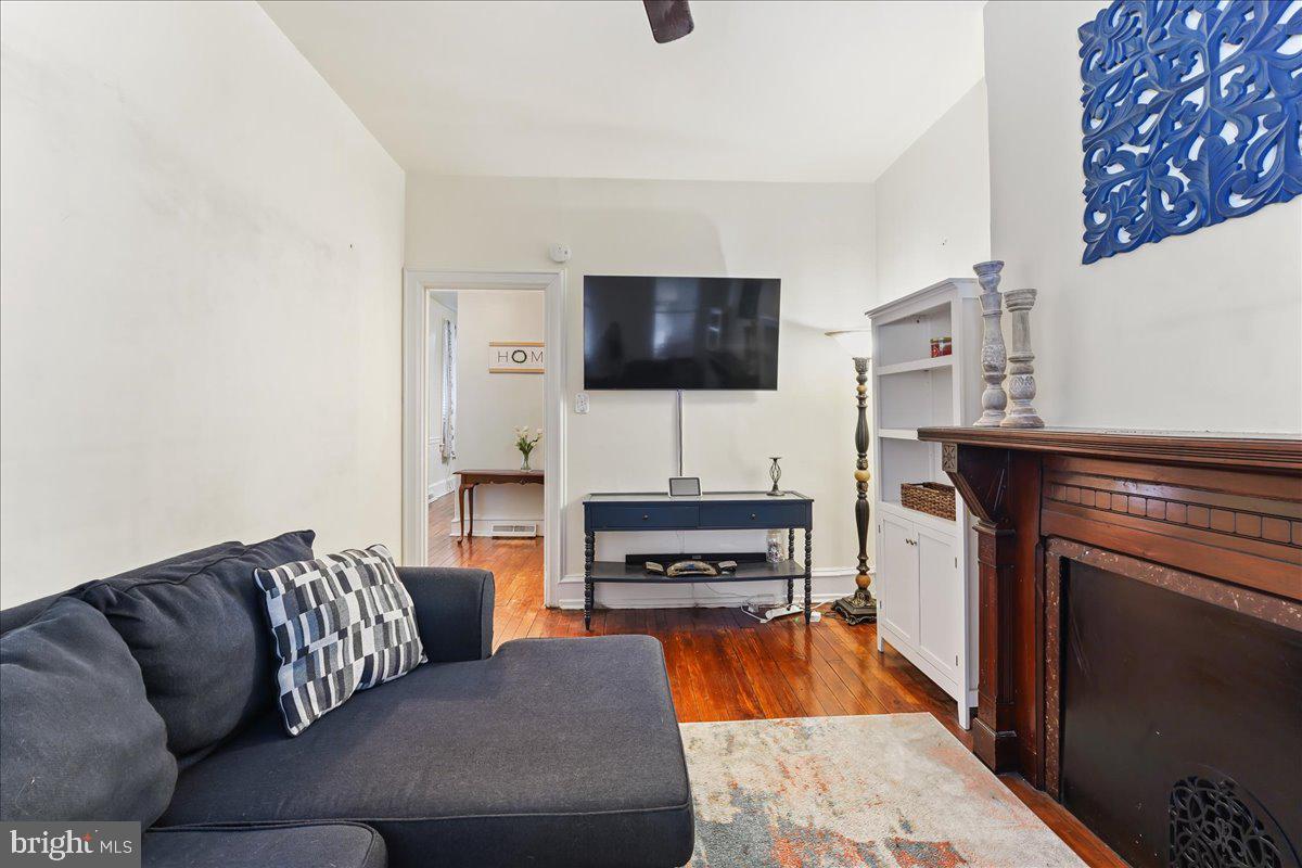 14 West Ridley Avenue Ridley Park, PA 19078 - Photo 8 of 29 Living room