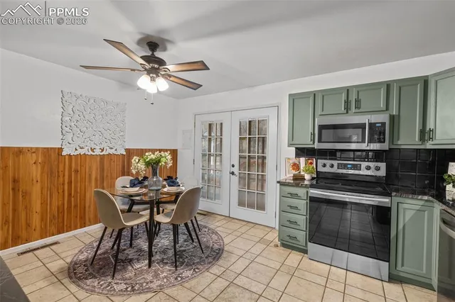 $450,000 | 814 Paradise Lane, Colorado Springs, CO 80904