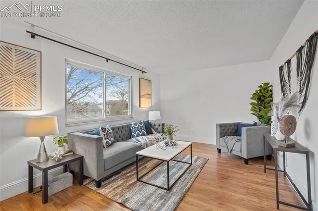 $450,000 | 814 Paradise Lane, Colorado Springs, CO 80904