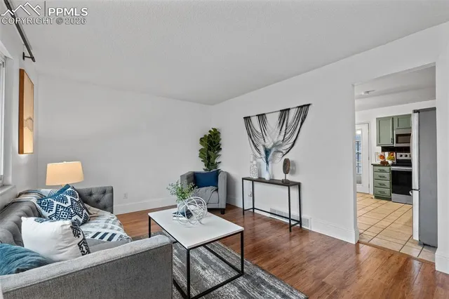 $450,000 | 814 Paradise Lane, Colorado Springs, CO 80904