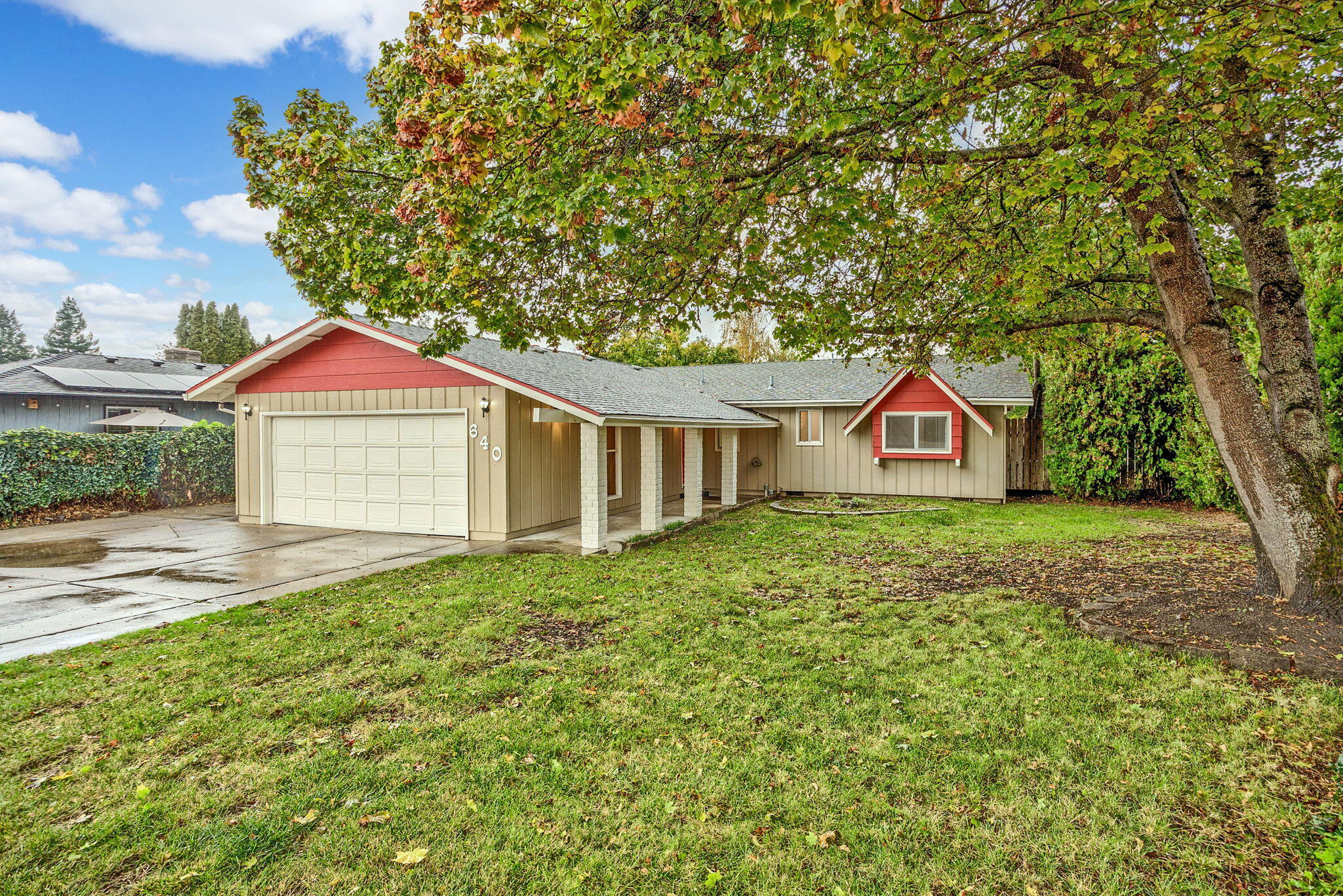 640 Hopkins Road Central Point, OR 97502 - Photo 1 of 37 ApxHR (1)