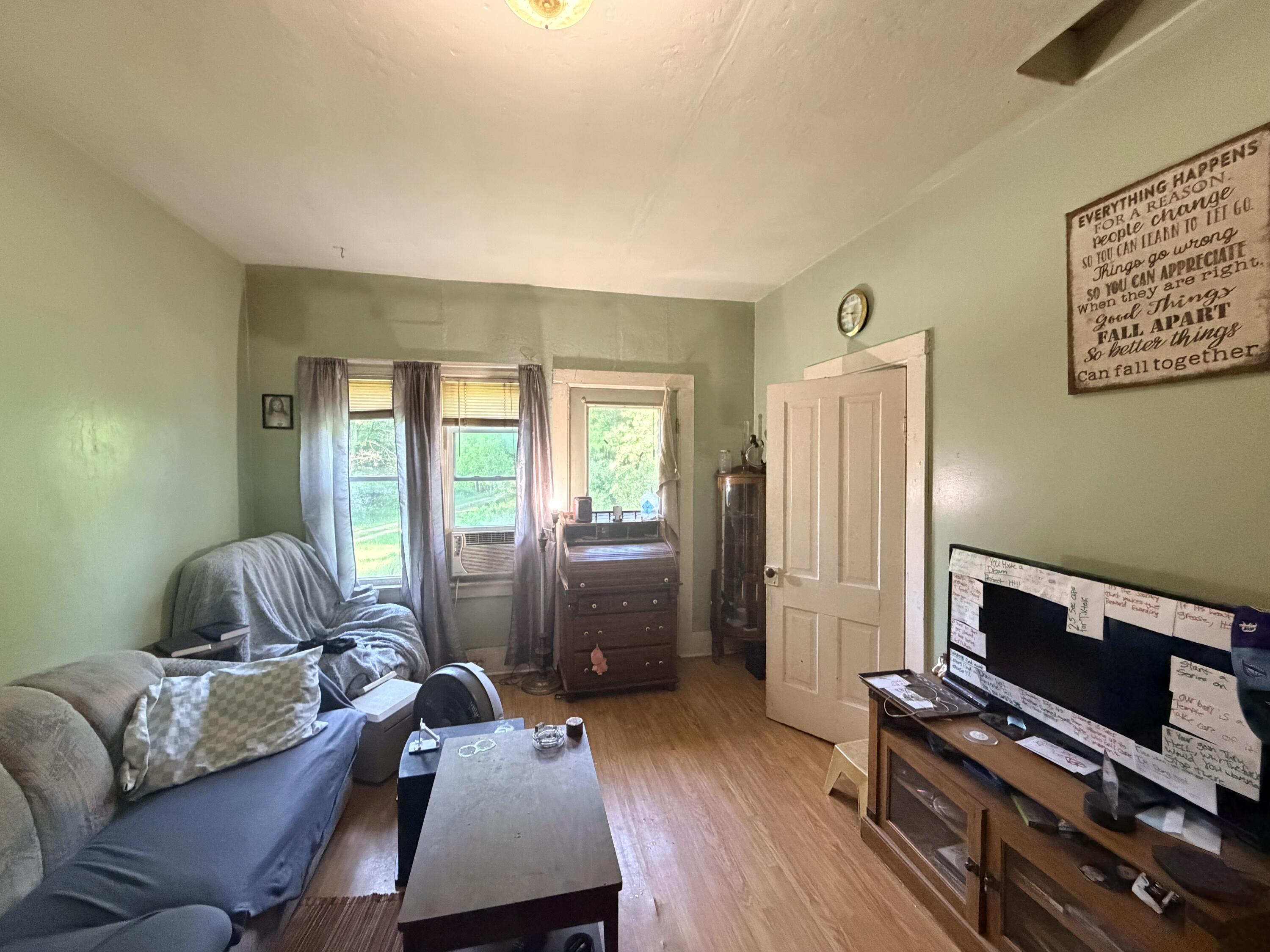 794 East Fox Farm Road Manistee, MI 49660 - Photo 11 of 31 Living Room