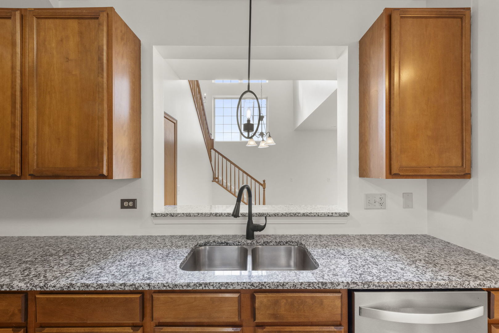 1060 Clover Drive Minooka, IL 60447 - Photo 11 of 25