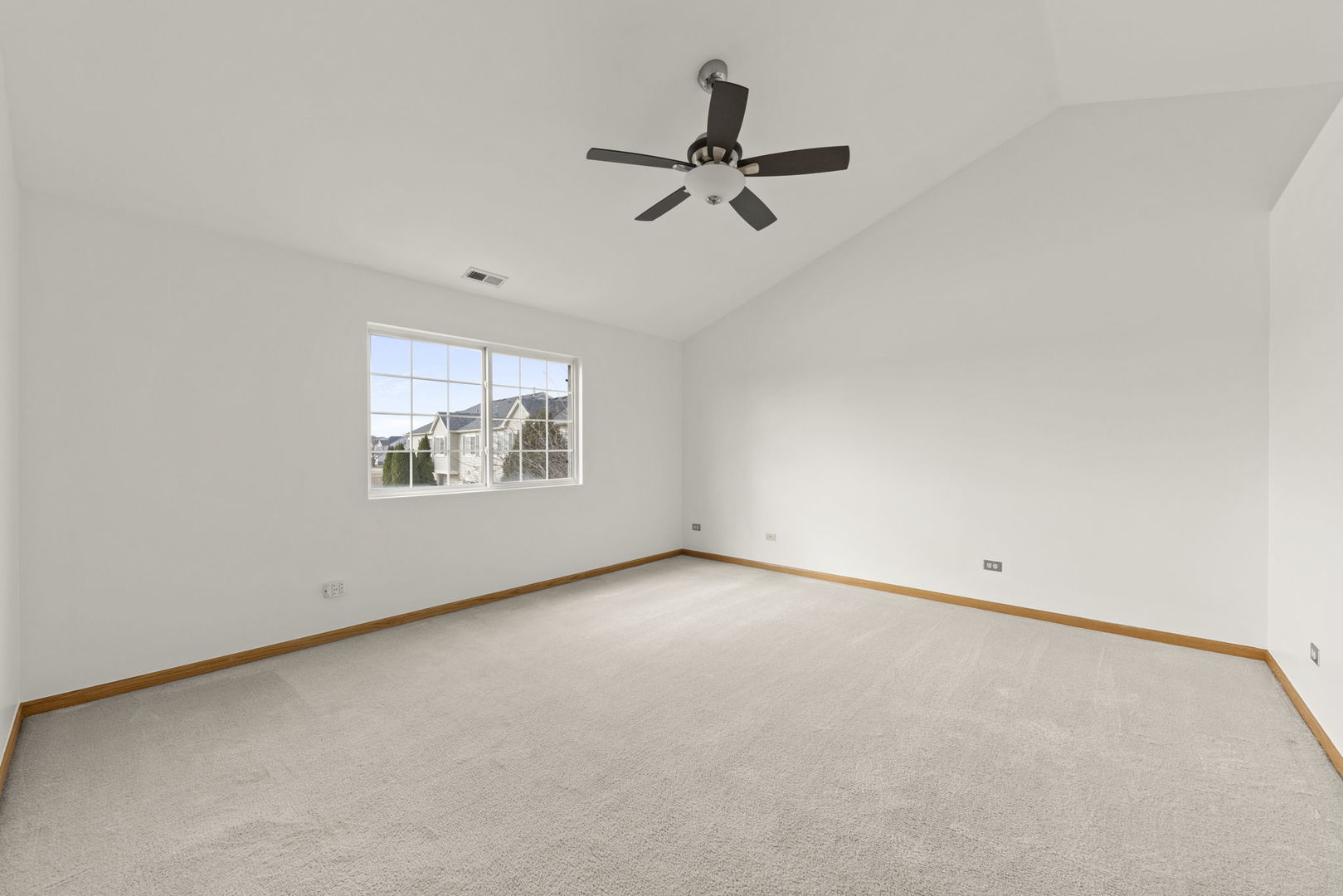 1060 Clover Drive Minooka, IL 60447 - Photo 14 of 25