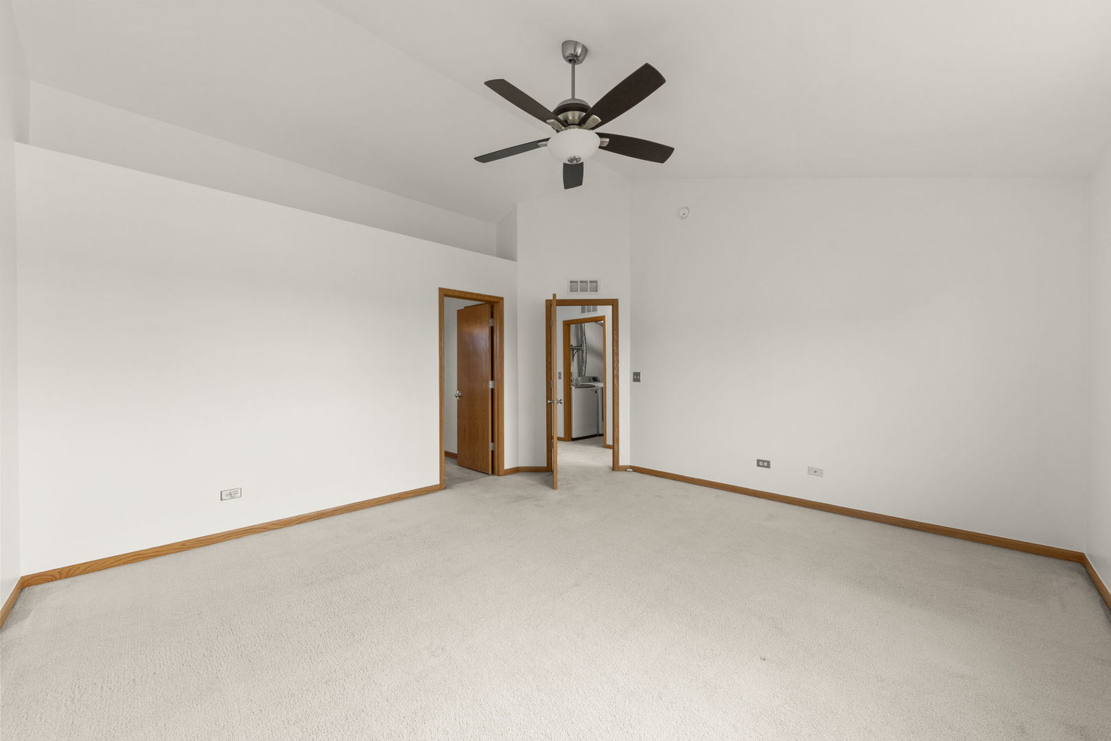 1060 Clover Drive Minooka, IL 60447 - Photo 16 of 25