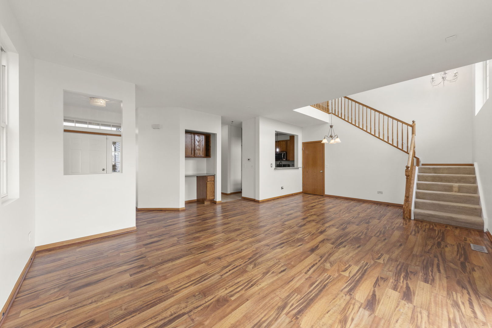 1060 Clover Drive Minooka, IL 60447 - Photo 3 of 25