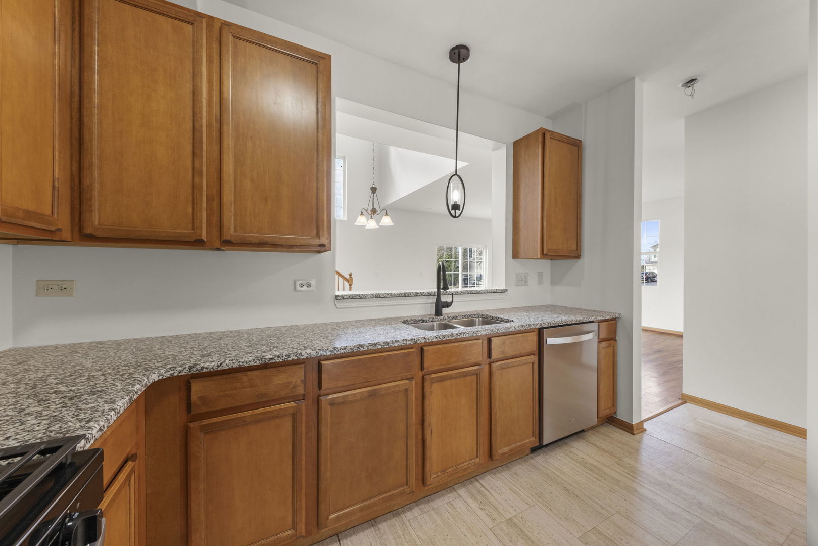 1060 Clover Drive Minooka, IL 60447 - Photo 9 of 25