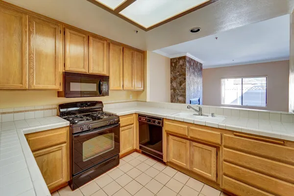 $1,345,000 | 4501 Carpinteria Avenue, Unit C, Carpinteria, CA 93013