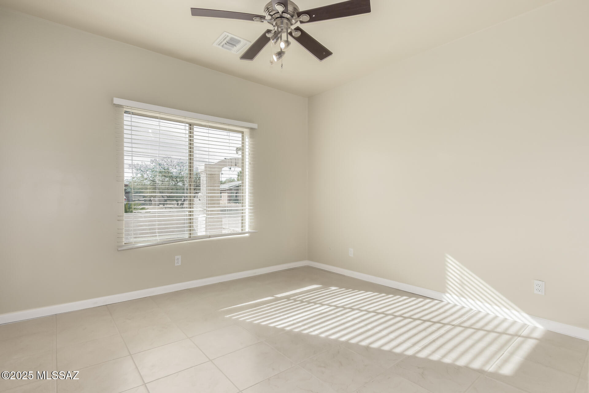 1425 Calle Monclova Rio Rico, AZ 85648 - Photo 23 of 26 Gallery Image 23