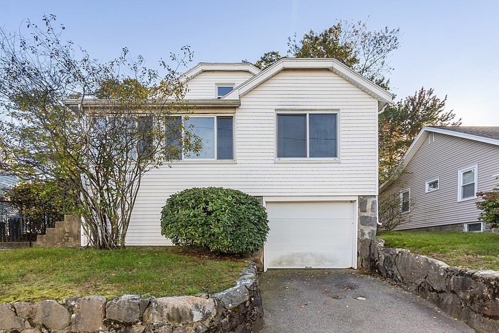 34 Crawford Road Braintree, MA 02184 - Photo 1 of 23 Gallery Image 1