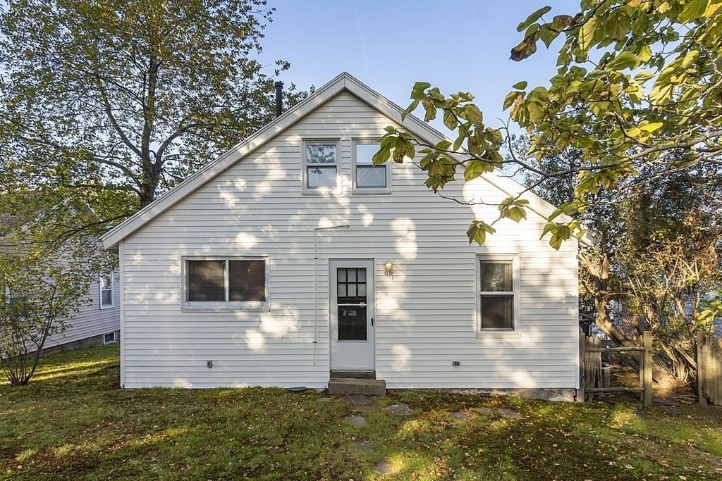 34 Crawford Road Braintree, MA 02184 - Photo 4 of 23 Gallery Image 4