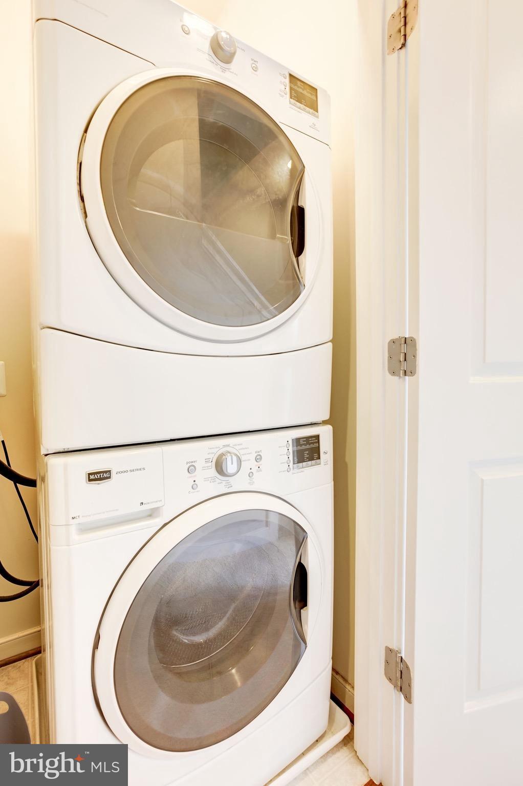 2957 Eskridge Road Fairfax, VA 22031 - Photo 17 of 30 a utility room with dryer and washer