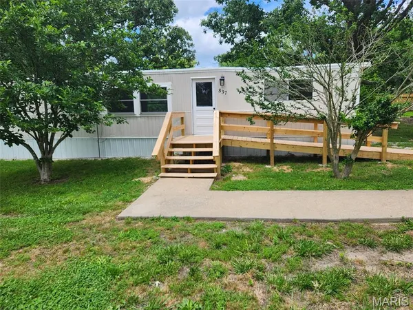 $149,900 | 837 Dwight Street, Lebanon, MO 65536
