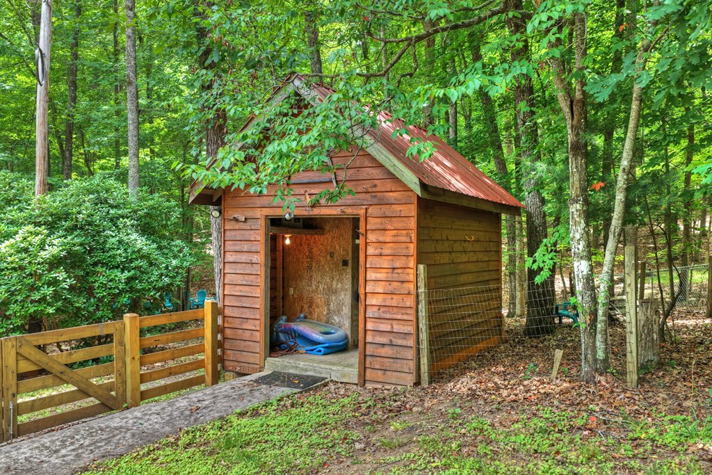 98 Bear Lane Blue Ridge, GA 30513 - Photo 15 of 47 Gallery Image 15