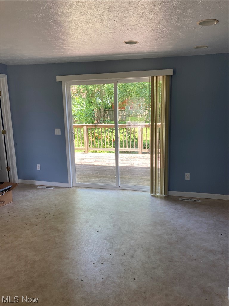 17322 Kinsman Road Middlefield, OH 44062 - Photo 18 of 35