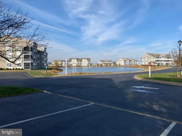 $1,900 | 30381 Crowley Drive, Unit 302, Ocean View, DE 19970