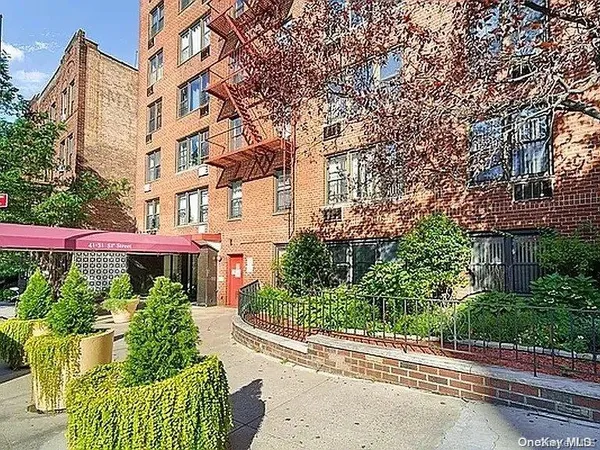 $289,000 | 41-31 51st Street, Unit 6M | Woodside