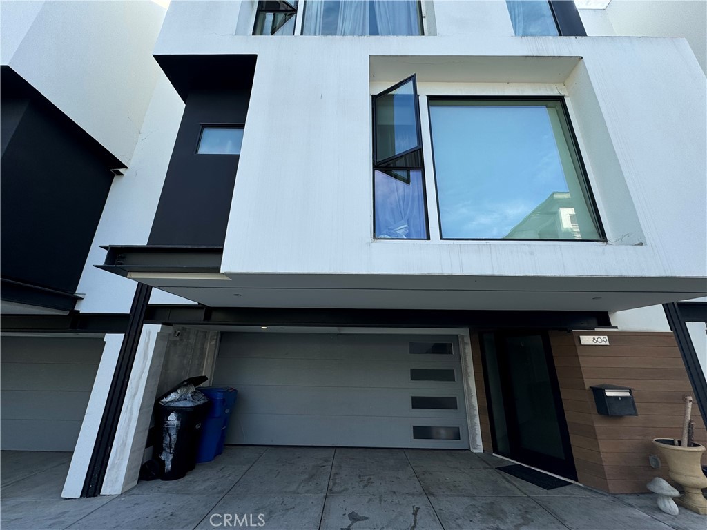 809 North Detroit Street Los Angeles, CA 90046 - Photo 3 of 6