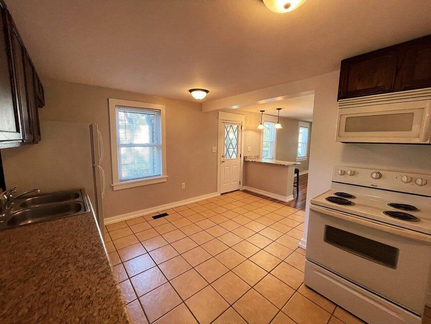 212 East Washington Street, Unit LOWR Delavan, WI 53115 - Photo 8 of 11 20210817183848729439000000-o