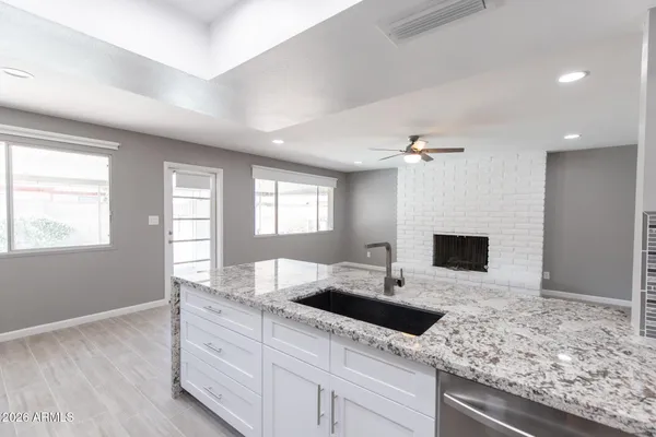 $4,995 | 1224 East Campus Drive, Tempe, AZ 85282