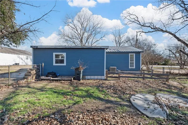 $197,000 | 904 Robinson Drive, Robinson, TX 76706