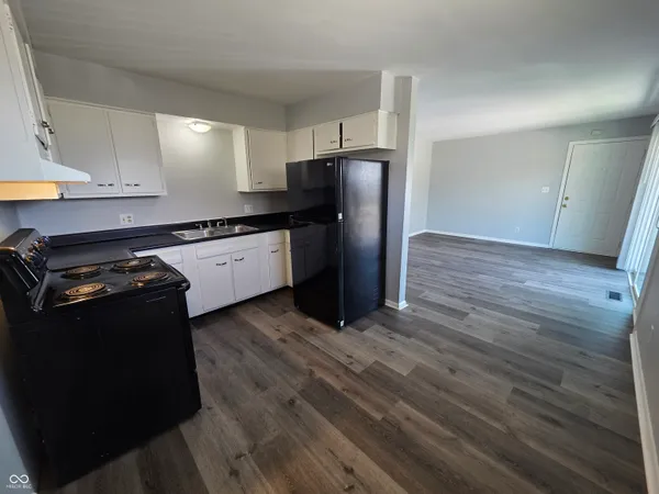 $950 | 6262 Eastridge Drive, Unit 202, Indianapolis, IN 46219