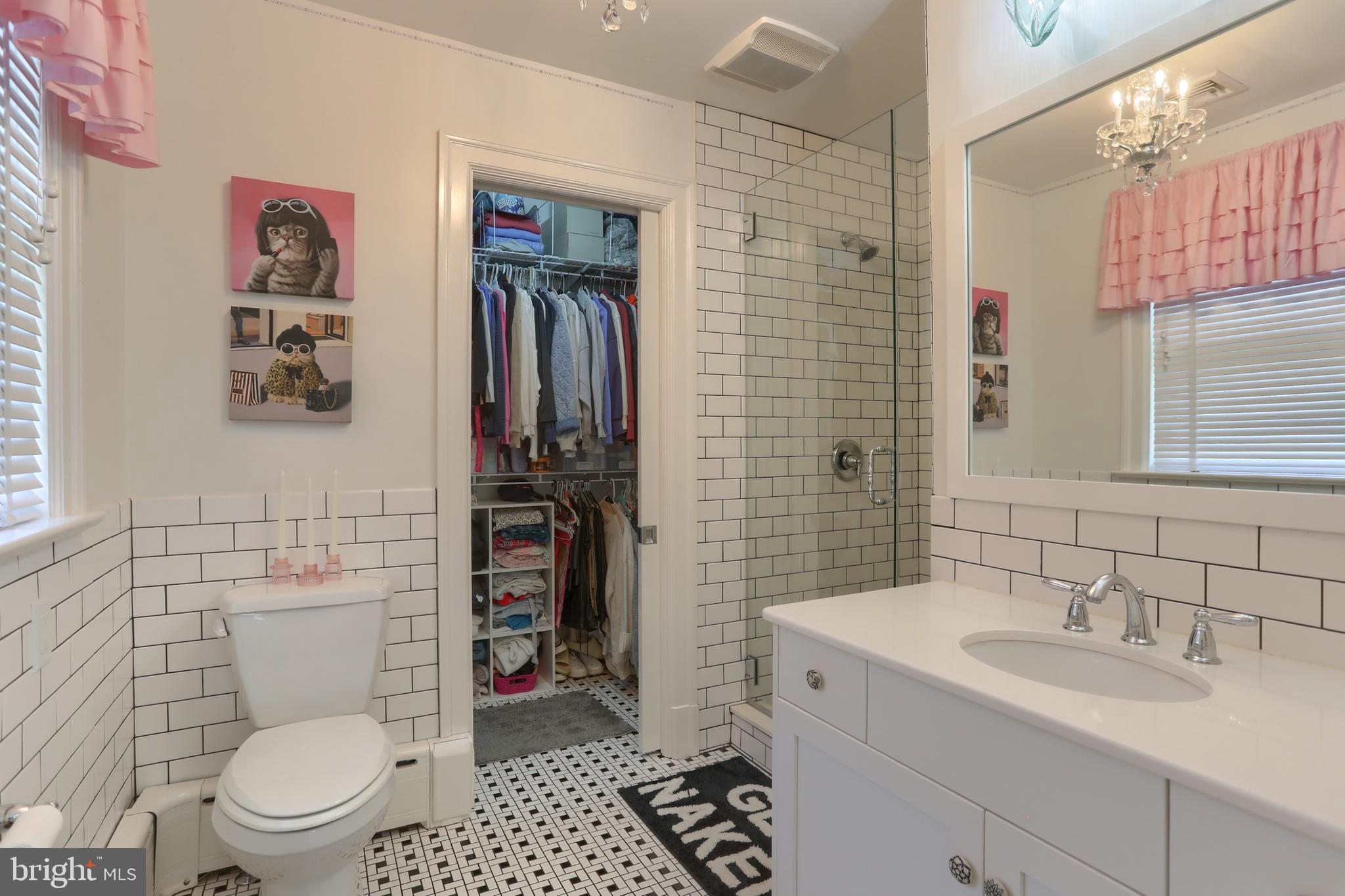 118 Elm Avenue Hershey, PA 17033 - Photo 35 of 54 a bathroom with a toilet a sink and a shower