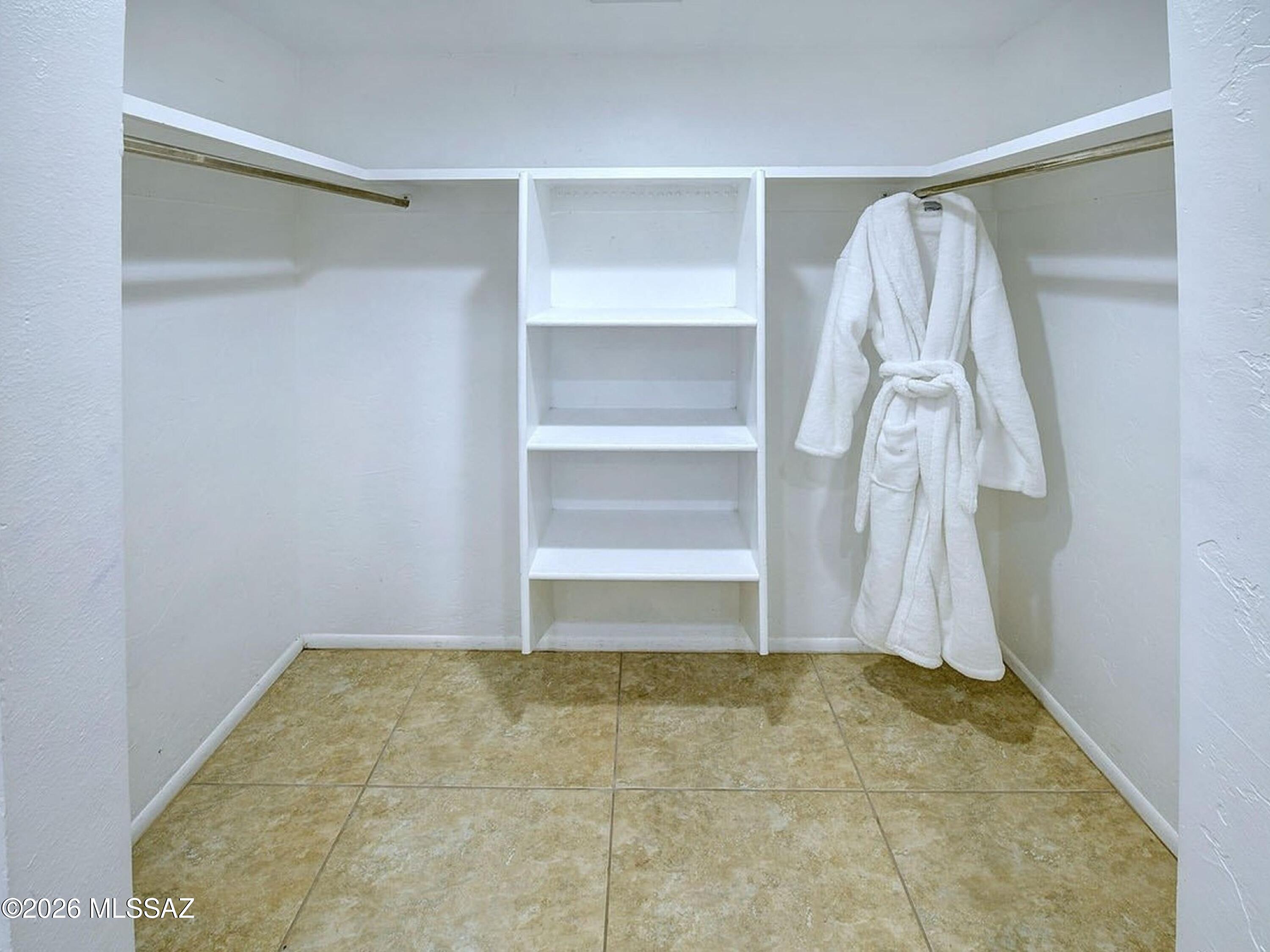 2714 West Magee Road Tucson, AZ 85742 - Photo 17 of 31 Primary Closet