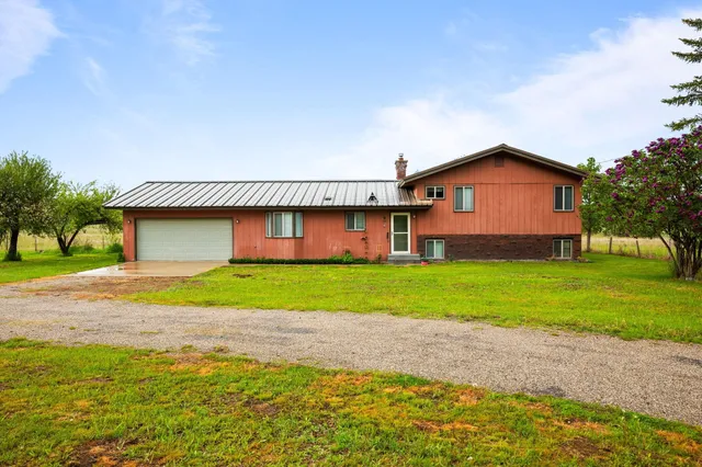 $1,250,000 | 4796 West Gibson Dahl Road, Clayton, WA 99110