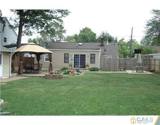 57 Walnut Street Edison, NJ 08817 - Photo 20 of 25 Gallery Image 20