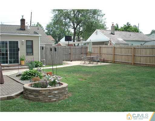 57 Walnut Street Edison, NJ 08817 - Photo 21 of 25 Gallery Image 21