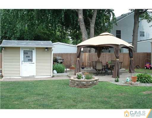 57 Walnut Street Edison, NJ 08817 - Photo 22 of 25 Gallery Image 22