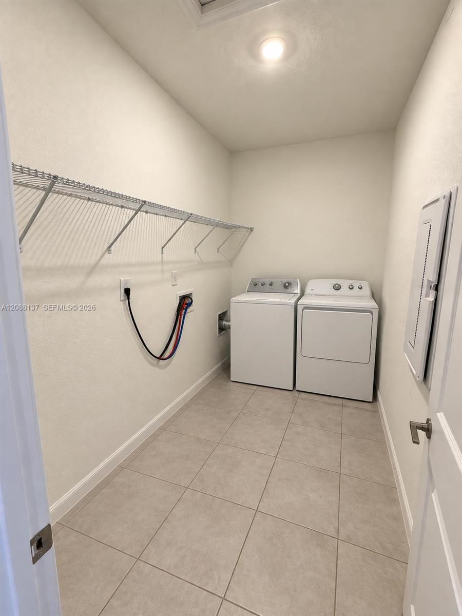 23185 Southwest 117th Path Miami, FL 33170 - Photo 16 of 22 Gallery Image 16
