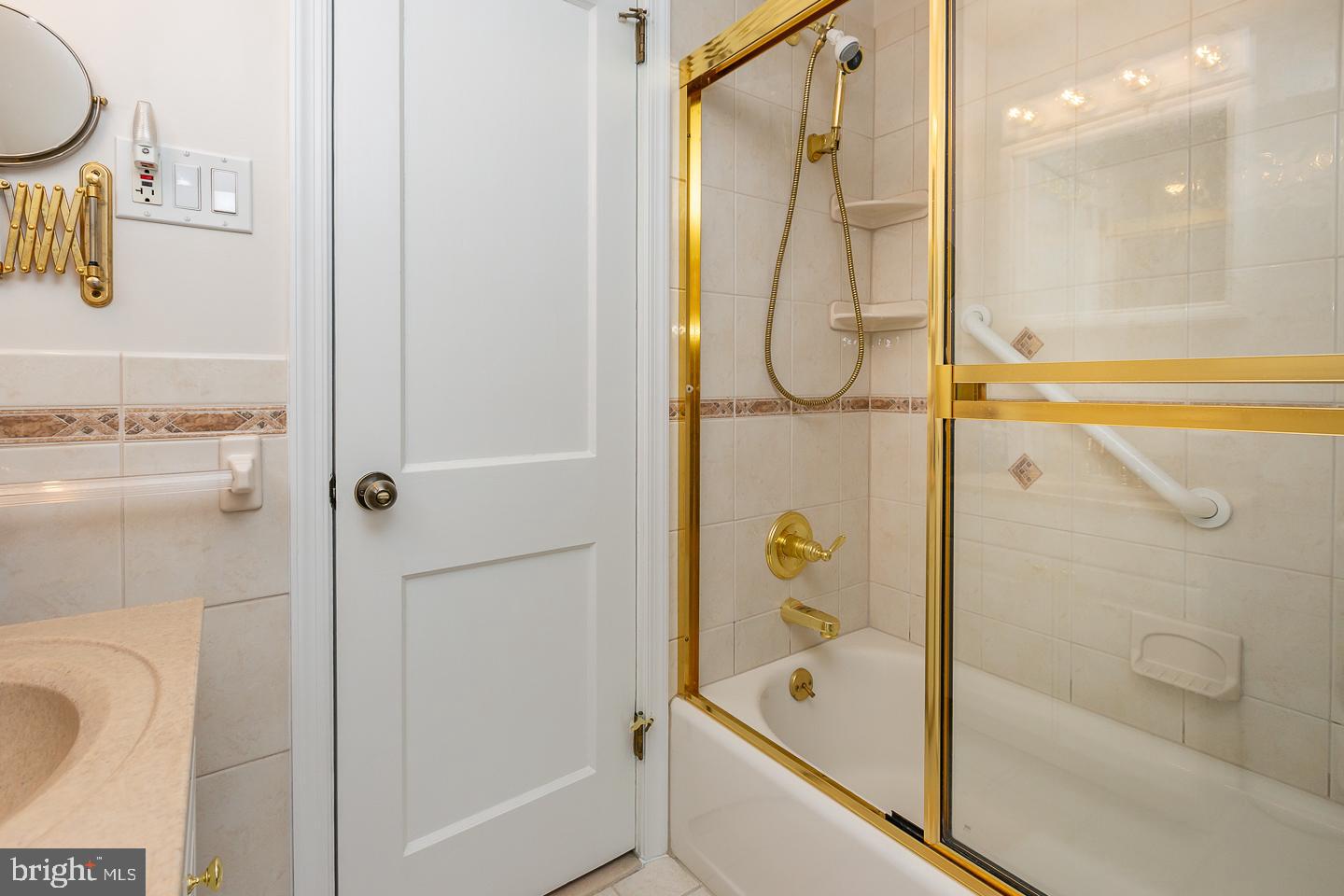 2717 Prescott Road Havertown, PA 19083 - Photo 35 of 49 a bathroom with a shower and a tub