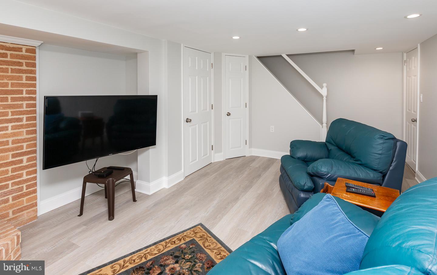 2717 Prescott Road Havertown, PA 19083 - Photo 38 of 49 a living room with furniture and a flat screen tv