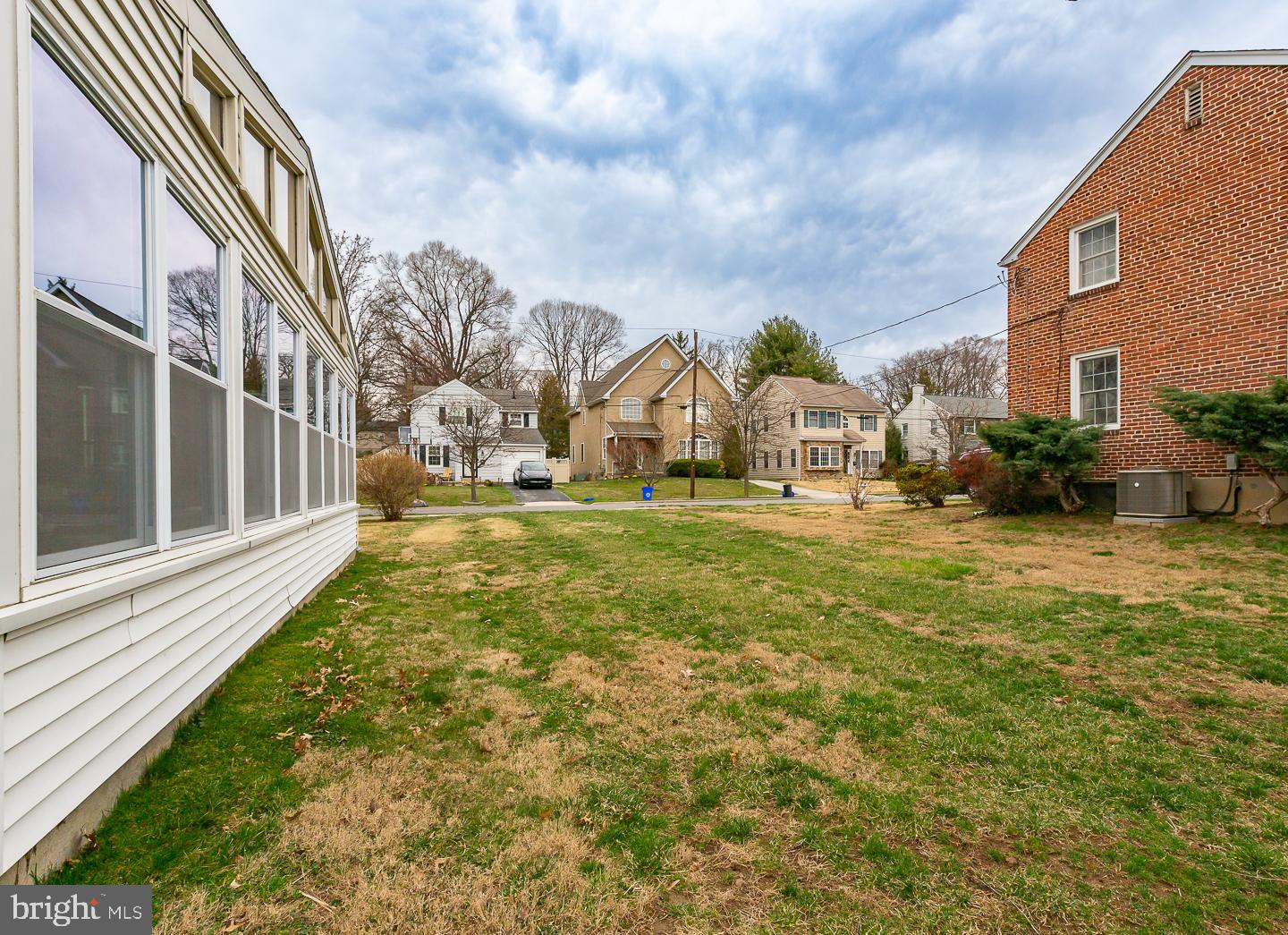 2717 Prescott Road Havertown, PA 19083 - Photo 44 of 49 a view of a residential apartment building with a yard