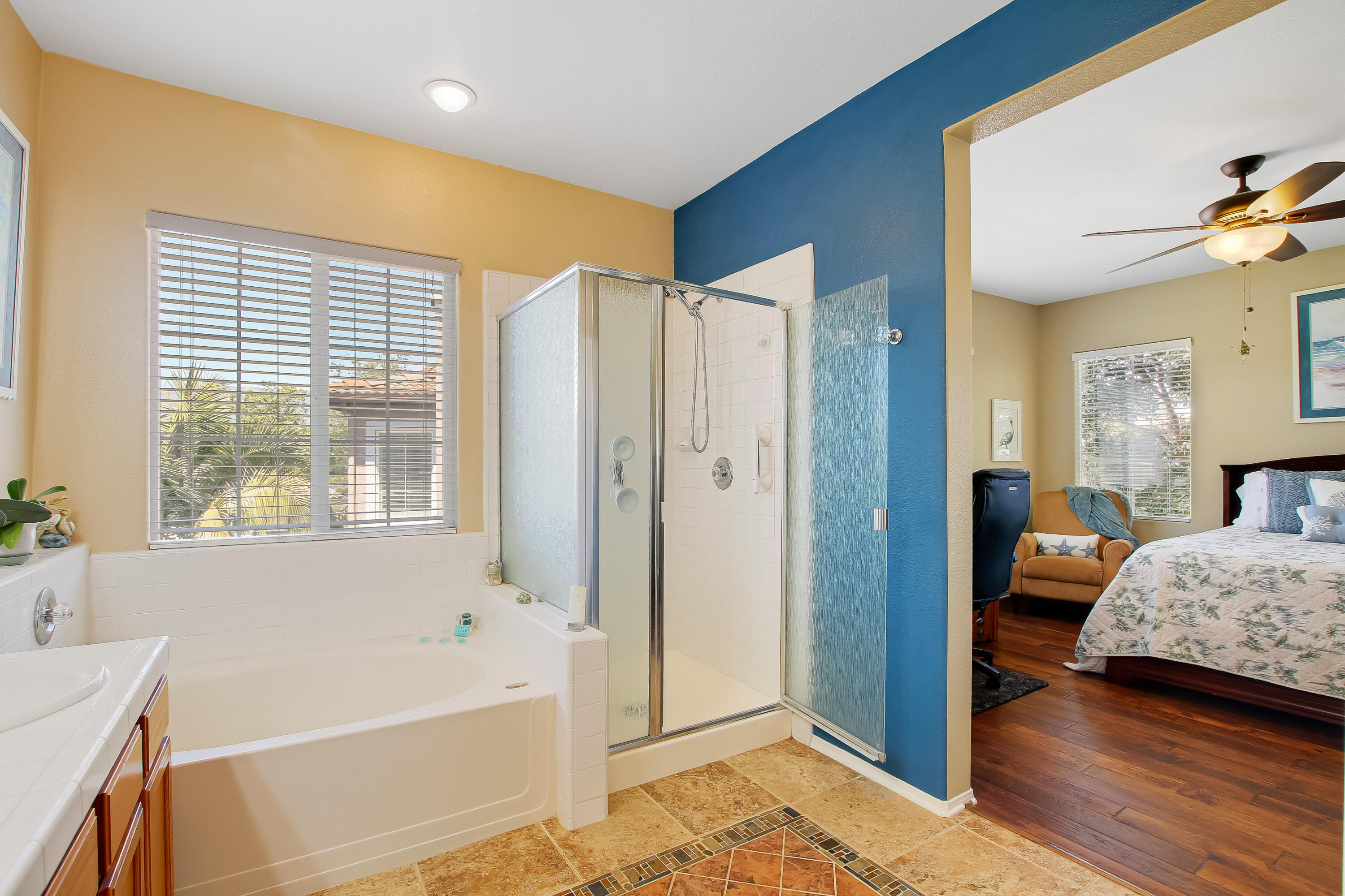 586 Poppyfield Place Goleta, CA 93117 - Photo 20 of 37 a view of a bedroom with tub and windows