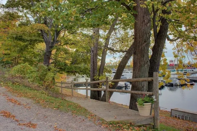 $220,000 | 6 Landing Lane, Grand Isle, VT 05458